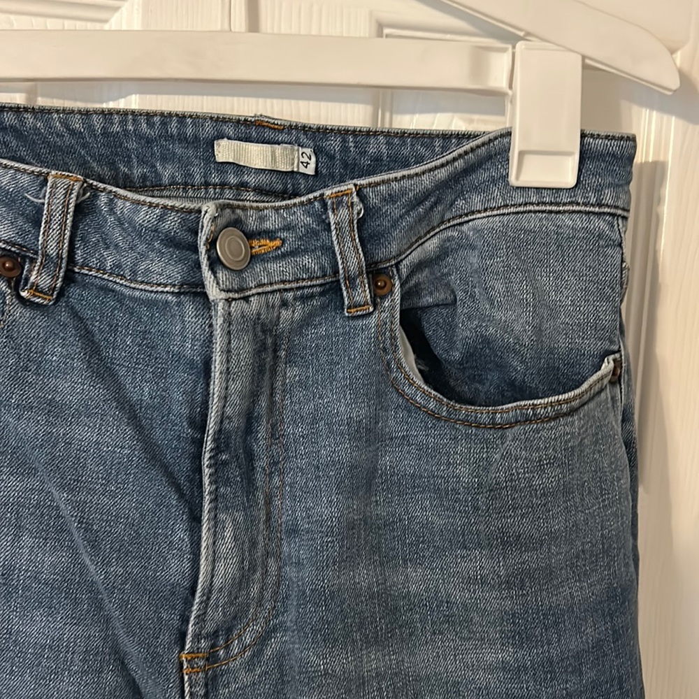 Brandy Melville flared jeans raw hem